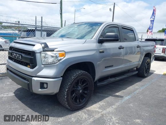 2016 Toyota Tundra SR5 z VIN 5TFDW5F15GX554763, wystawiony jako IAAI lot #42092776 z przebiegiem 141 522 mil mil oraz . Historia ofert i sprzedaży dostępna na DreamBid. Obrazek 17.