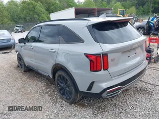 2022 Kia Sorento SX z VIN 5XYRK4LF7NG127080, wystawiony jako IAAI lot #42092519 z przebiegiem 108 300 mil mil oraz . Historia ofert i sprzedaży dostępna na DreamBid. Obrazek 3.