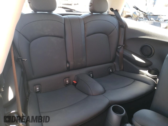 2023 MINI Hardtop Cooper S with VIN WMW53DH00P2S82015, listed as a Copart auction lot 68826744 with 8,950 mi miles and Salvage title. Bid and sale history available at DreamBid. Image 10.