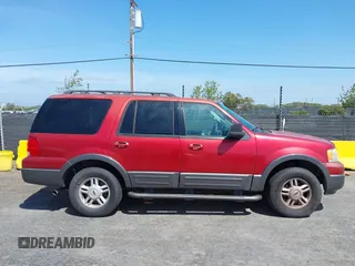 2005 Ford Expedition Special Service with VIN 1FMFU16575LA44568, listed as a IAAI auction lot 42056038 with 83,586 mi miles. Bid and sale history available at carsss.com. Image 13.