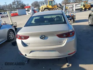 2025 Mazda 3 S Preferred with VIN 3MZBPACM9SM450395, listed as a IAAI auction lot 41132298 with 773 mi miles and . Bid and sale history available at DreamBid. Image 16.