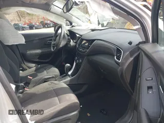 2018 Chevrolet Trax LT with VIN 3GNCJPSB8JL219351, listed as a IAAI auction lot 41936566 with 117,669 mi miles. Bid and sale history available at carsss.com. Image 5.