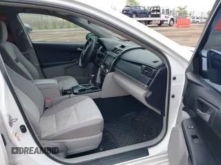 2012 Toyota Camry L z VIN 4T1BF1FKXCU525596, wystawiony jako IAAI lot #42076132 z przebiegiem 197 164 mil mil oraz . Historia ofert i sprzedaży dostępna na DreamBid. Obrazek 5.