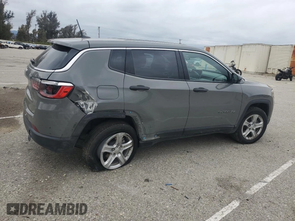 2023 Jeep Compass Sport z VIN 3C4NJDAN8PT516673, wystawiony jako Copart lot #50923195 z przebiegiem 84 875 mil mil oraz Szkoda całkowita • Salvage title. Historia ofert i sprzedaży dostępna na DreamBid. Obrazek 3.