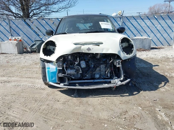 2023 MINI Hardtop 2 Door Cooper S with VIN WMW53DH09P2T13990, listed as a IAAI auction lot 41780668 with 17,105 mi miles. Bid and sale history available at carsss.com. Image 6.