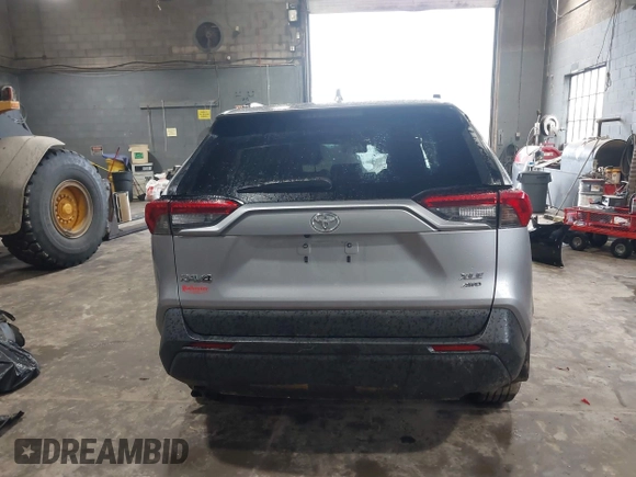 2020 Toyota RAV4 XLE with VIN 2T3P1RFV6LC089609, listed as a IAAI auction lot 41923472 with 72,368 mi miles and . Bid and sale history available at DreamBid. Image 15.