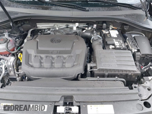 2024 Volkswagen Tiguan SE R-Line Black with VIN 3VV8B7AX1RM181025, listed as a IAAI auction lot 42131070 with 5,497 mi miles and . Bid and sale history available at DreamBid. Image 10.