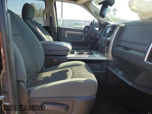 2015 Ram 1500 Outdoorsman z VIN 1C6RR6LT1FS729196, wystawiony jako Copart lot #81125114 z przebiegiem Nie podano mil oraz Szkoda całkowita • Salvage title. Historia ofert i sprzedaży dostępna na DreamBid. Obrazek 7.