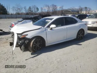 2019 Toyota Camry LE with VIN 4T1B11HK1KU828647, listed as a Copart auction lot 46884115 with 139,609 mi miles and Salvage Title. Bid and sale history available at carsss.com. Image 1.