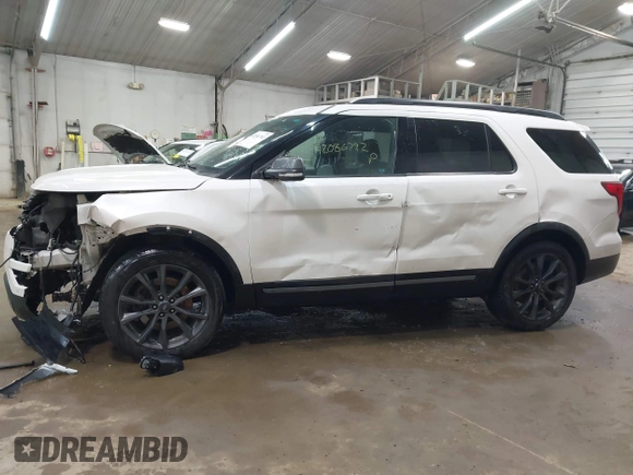 2017 Ford Explorer XLT z VIN 1FM5K8D8XHGB69410, wystawiony jako IAAI lot #42086792 z przebiegiem 171 566 mil mil oraz . Historia ofert i sprzedaży dostępna na DreamBid. Obrazek 13.