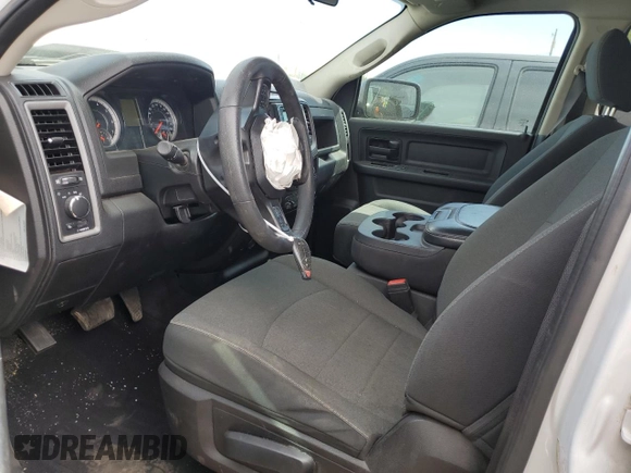 2021 Ram 1500 Tradesman z VIN 1C6RR6FG7MS517771, wystawiony jako Copart lot #45720755 z przebiegiem 57 873 mil mil oraz Szkoda całkowita • Salvage title. Historia ofert i sprzedaży dostępna na DreamBid. Obrazek 7.