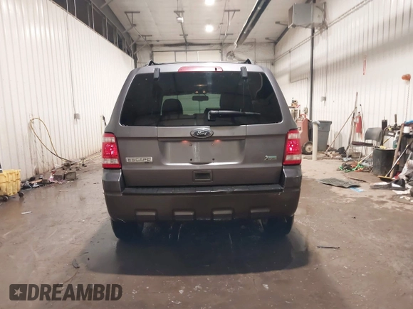 2011 Ford Escape XLT с VIN 1FMCU9DG3BKA18878, выставлен на аукционе IAAI как лот 41549599 с пробегом 114 576 миль миль и . История ставок и продаж доступна на DreamBid. Изображение 16.