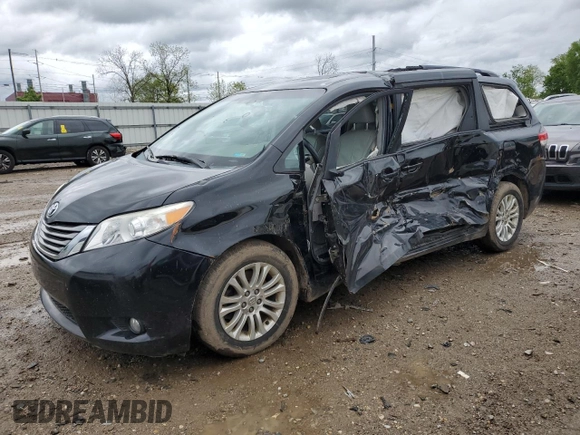 2012 Toyota Sienna XLE AAS z VIN 5TDYK3DC7CS263011, wystawiony jako Copart lot #58335465 z przebiegiem 229 319 mil mil oraz Czysty tytuł • Clean title. Historia ofert i sprzedaży dostępna na DreamBid. Obrazek 1.