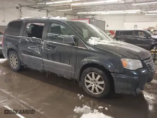 2013 Chrysler Town & Country Touring with VIN 2C4RC1BG4DR681340, listed as a IAAI auction lot 41531700 with 231,051 mi miles. Bid and sale history available at carsss.com. Image 1.