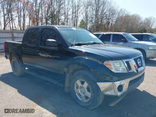 2011 Nissan Frontier PRO-4X with VIN 1N6AD0EV5BC444180, listed as a IAAI auction lot 41943975 with 73,435 mi miles. Bid and sale history available at carsss.com. Image 1.