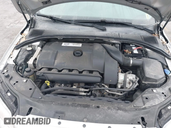2010 Volvo S80 I6 Turbo with VIN YV1992AHXA1129771, listed as a IAAI auction lot 41526677 with 236,774 mi miles. Bid and sale history available at carsss.com. Image 10.