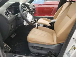 2022 Volkswagen Tiguan SE R-Line Black with VIN 3VVCB7AX7NM058155, listed as a Copart auction lot 49358225 with 28,093 mi miles and Salvage Title. Bid and sale history available at DreamBid. Image 7.