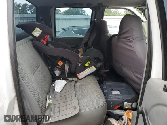 2007 Ford F-250 XL z VIN 1FTSW20527EA23209, wystawiony jako Copart lot #68862344 z przebiegiem Nie podano mil oraz Szkoda całkowita • Salvage title. Historia ofert i sprzedaży dostępna na DreamBid. Obrazek 10.