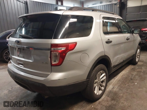2014 Ford Explorer with VIN 1FM5K8B80EGB25611, listed as a IAAI auction lot 41339995 with 204,222 mi miles and . Bid and sale history available at carsss.com. Image 4.