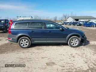 2010 Volvo XC70 3.2L with VIN YV4960BZ5A1078719, listed as a IAAI auction lot 41697871 with 115,608 mi miles and . Bid and sale history available at DreamBid. Image 14.