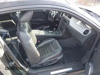 2011 Ford Mustang V6 z VIN 1ZVBP8AM4B5156596, wystawiony jako IAAI lot #42769337 z przebiegiem 77 140 mil mil oraz . Historia ofert i sprzedaży dostępna na DreamBid. Obrazek 5.