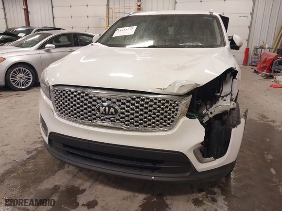 2018 Kia Sorento L with VIN 5XYPG4A33JG379078, listed as a IAAI auction lot 41433295 with 114,434 mi miles. Bid and sale history available at carsss.com. Image 12.