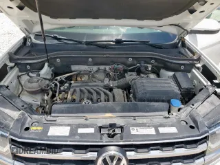 2018 Volkswagen Atlas SE with VIN 1V2LR2CA6JC536761, listed as a Copart auction lot 62390765 with 70,238 mi miles and Salvage title. Bid and sale history available at DreamBid. Image 12.