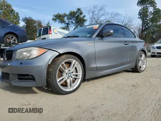 2012 BMW 1 Series 135i с VIN WBAUC9C56CVM12237, выставлен на аукционе Copart как лот 85595234 с пробегом Не указан миль и Списание • Salvage title. История ставок и продаж доступна на DreamBid. Изображение 1.
