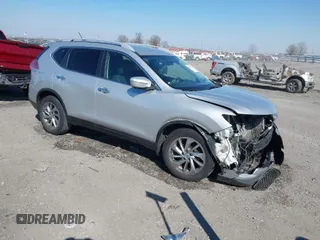 2014 Nissan Rogue SV with VIN 5N1AT2MT7EC765431, listed as a IAAI auction lot 41640202 with 86,221 mi miles. Bid and sale history available at carsss.com. Image 1.