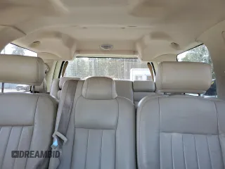 2004 Lincoln Navigator Luxury z VIN 5LMFU28R14LJ44019, wystawiony jako Copart lot #59219265 z przebiegiem 214 150 mil mil oraz Czysty tytuł • Clean title. Historia ofert i sprzedaży dostępna na DreamBid. Obrazek 10.