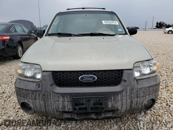 2006 Ford Escape XLT with VIN 1FMYU03Z26KA85627, listed as a Copart auction lot 83552474 with 234,677 mi miles and Clean Title. Bid and sale history available at carsss.com. Image 5.
