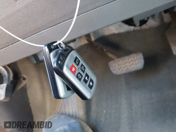 2017 Toyota Sienna XLE Auto Access Seat с VIN 5TDYZ3DC9HS889730, выставлен на аукционе IAAI как лот 42171616 с пробегом 92 822 миль миль и . История ставок и продаж доступна на DreamBid. Изображение 11.