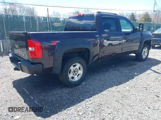 2008 Chevrolet Silverado 1500 LT w/1LT with VIN 2GCEK13M781169033, listed as a IAAI auction lot 42046307 with 153,468 mi miles. Bid and sale history available at carsss.com. Image 4.