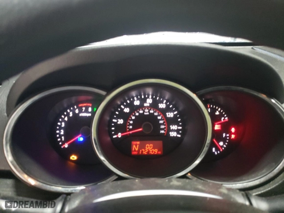 2011 Kia Sorento LX with VIN 5XYKT3A14BG171226, listed as a Copart auction lot 48058805 with 172,709 mi miles and Salvage Title. Bid and sale history available at carsss.com. Image 9.