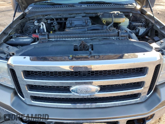 2006 Ford F-250 XL z VIN 1FTSW21566ED03468, wystawiony jako Copart lot #47641765 z przebiegiem 136 368 mil mil oraz Szkoda całkowita • Salvage title. Historia ofert i sprzedaży dostępna na DreamBid. Obrazek 13.