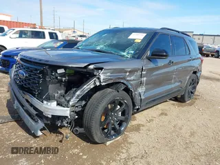 2024 Ford Explorer ST-Line with VIN 1FMSK7KH2RGA72655, listed as a IAAI auction lot 41310756 with 6,666 mi miles. Bid and sale history available at carsss.com. Image 6.