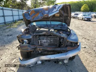 2004 Dodge Dakota SLT with VIN 1D7GL42KX4S597346, listed as a Copart auction lot 52591965 with 116,280 mi miles and Salvage Title. Bid and sale history available at carsss.com. Image 5.