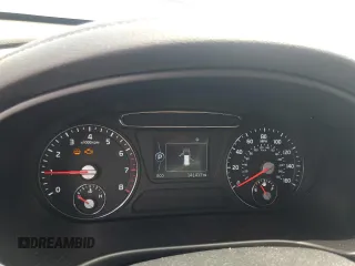 2017 Kia Sorento LX z VIN 5XYPG4A38HG237626, wystawiony jako Copart lot #57173035 z przebiegiem 141 417 mil mil oraz Szkoda całkowita • Salvage title. Historia ofert i sprzedaży dostępna na DreamBid. Obrazek 9.