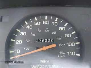 1992 Toyota Pickup z VIN 4TARN81A0NZ008256, wystawiony jako IAAI lot #41766264 z przebiegiem 278 220 mil mil oraz . Historia ofert i sprzedaży dostępna na DreamBid. Obrazek 15.