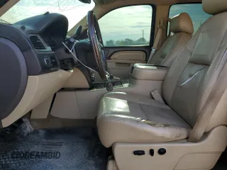 2011 GMC Sierra 1500 Denali z VIN 3GTP2XE23BG154941, wystawiony jako Copart lot #51020555 z przebiegiem 261 055 mil mil oraz Szkoda całkowita • Salvage title. Historia ofert i sprzedaży dostępna na DreamBid. Obrazek 7.