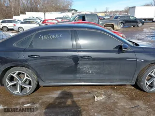 2020 Volkswagen Passat 2.0T R-Line with VIN 1VWMA7A3XLC022457, listed as a IAAI auction lot 41650602 with 77,951 mi miles. Bid and sale history available at carsss.com. Image 13.