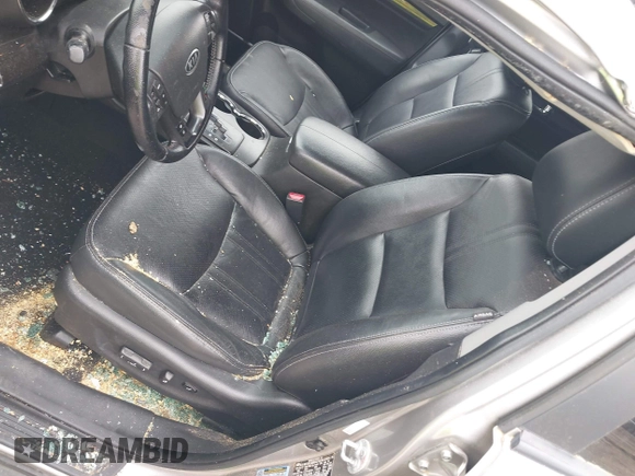 2013 Kia Sorento EX with VIN 5XYKUCA67DG380083, listed as a IAAI auction lot 41957996 with 73,598 mi miles and . Bid and sale history available at DreamBid. Image 9.