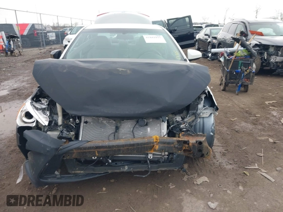 2016 Toyota Camry XLE with VIN 4T1BF1FKXGU227846, listed as a IAAI auction lot 41842937 with 58,146 mi miles. Bid and sale history available at carsss.com. Image 12.