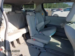2013 Toyota Sienna XLE AAS с VIN 5TDYK3DC9DS382857, выставлен на аукционе IAAI как лот 42653901 с пробегом 118 790 миль миль и . История ставок и продаж доступна на DreamBid. Изображение 8.