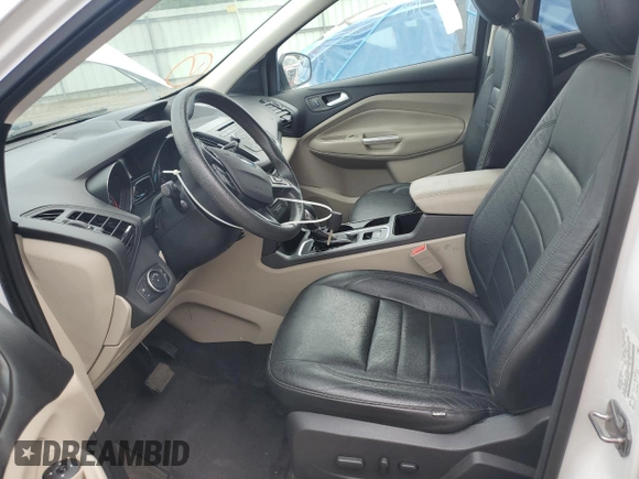 2018 Ford Escape SE z VIN 1FMCU9GD5JUB29050, wystawiony jako Copart lot #55166745 z przebiegiem 79 939 mil mil oraz Czysty tytuł • Clean title. Historia ofert i sprzedaży dostępna na DreamBid. Obrazek 7.