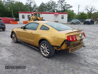 2010 Ford Mustang V6 with VIN 1ZVBP8AN6A5105768, listed as a IAAI auction lot 41964355 with 180,654 mi miles. Bid and sale history available at carsss.com. Image 3.