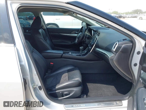 2017 Nissan Maxima SR z VIN 1N4AA6AP9HC397126, wystawiony jako IAAI lot #42291477 z przebiegiem 115 201 mil mil oraz . Historia ofert i sprzedaży dostępna na DreamBid. Obrazek 5.