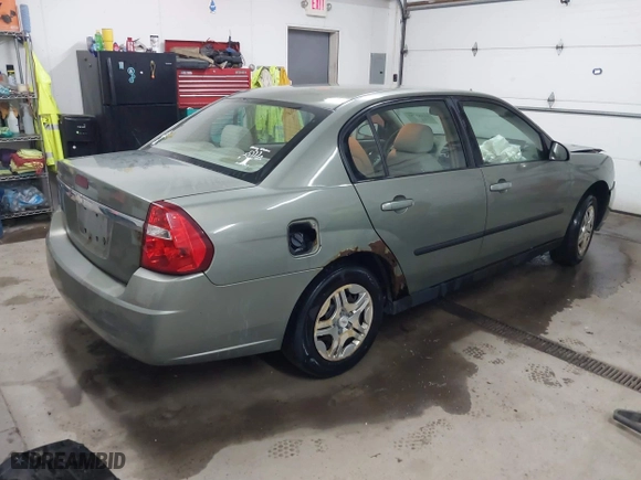 2004 Chevrolet Malibu with VIN 1G1ZS52F94F237114, listed as a IAAI auction lot 41553793 with 170,290 mi miles. Bid and sale history available at carsss.com. Image 4.