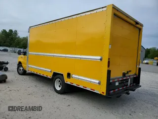 2022 Ford Econoline Cargo z VIN 1FDWE3FN6NDC11716, wystawiony jako Copart lot #57756385 z przebiegiem 89 924 mil mil oraz Tytuł czysty. Historia ofert i sprzedaży dostępna na DreamBid. Obrazek 2.