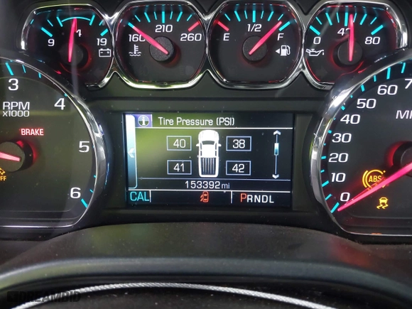 2018 Chevrolet Silverado 1500 LT with VIN 1GCVKREH7JZ268186, listed as a IAAI auction lot 41484090 with 153,392 mi miles. Bid and sale history available at carsss.com. Image 7.